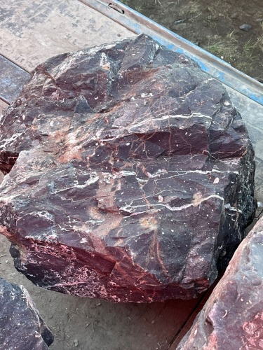 Камни для ландшафтного дизайна красно-фиолетовые 10-60 килограмм купить в Гремячинске