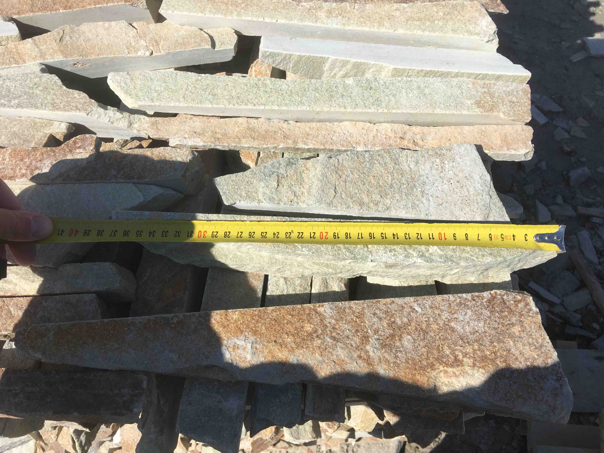 Горбушка златолит золотистый для облицовки купить в Гремячинске