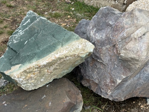 Камни для ландшафтного дизайна зелёные 10-60 килограмм купить в Гремячинске