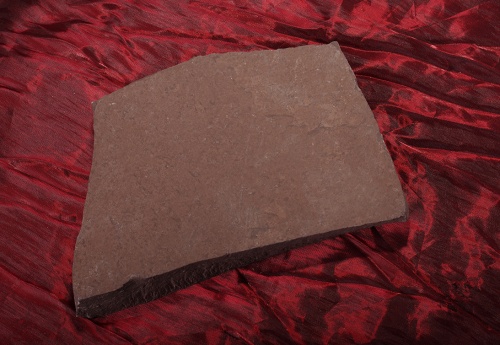 Плитняк лемезит бордовый для цоколя 1,5-2 см купить в Гремячинске