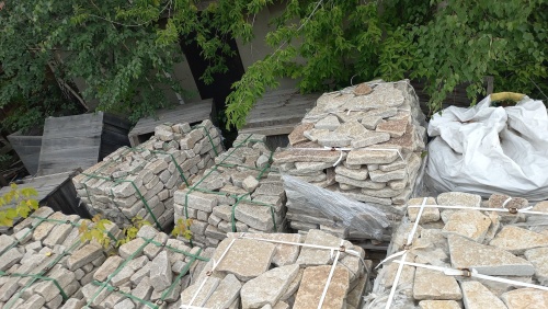 Гранитный плитняк галтованный для парковки купить в Гремячинске